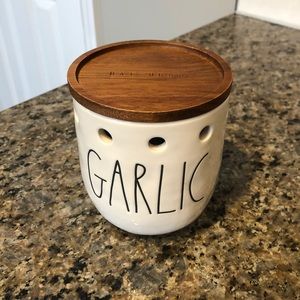 New Rae Dunn GARLIC Cellar